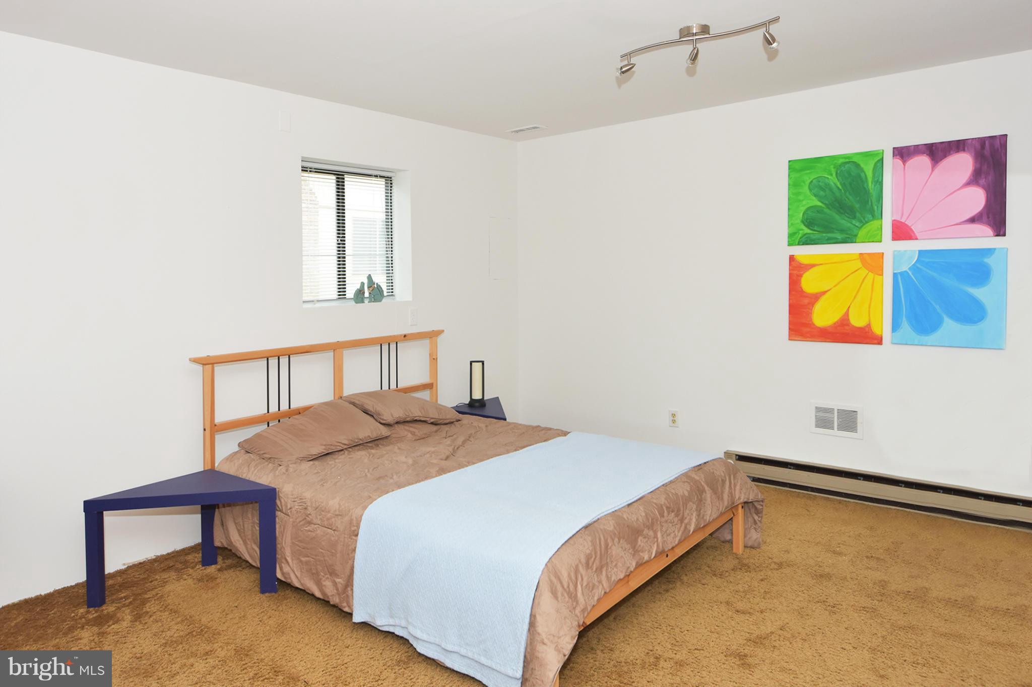 2994 Valley View Road Annapolis, MD 21401 - Photo 18 of 28 Bedroom 4 opens to waterside patio