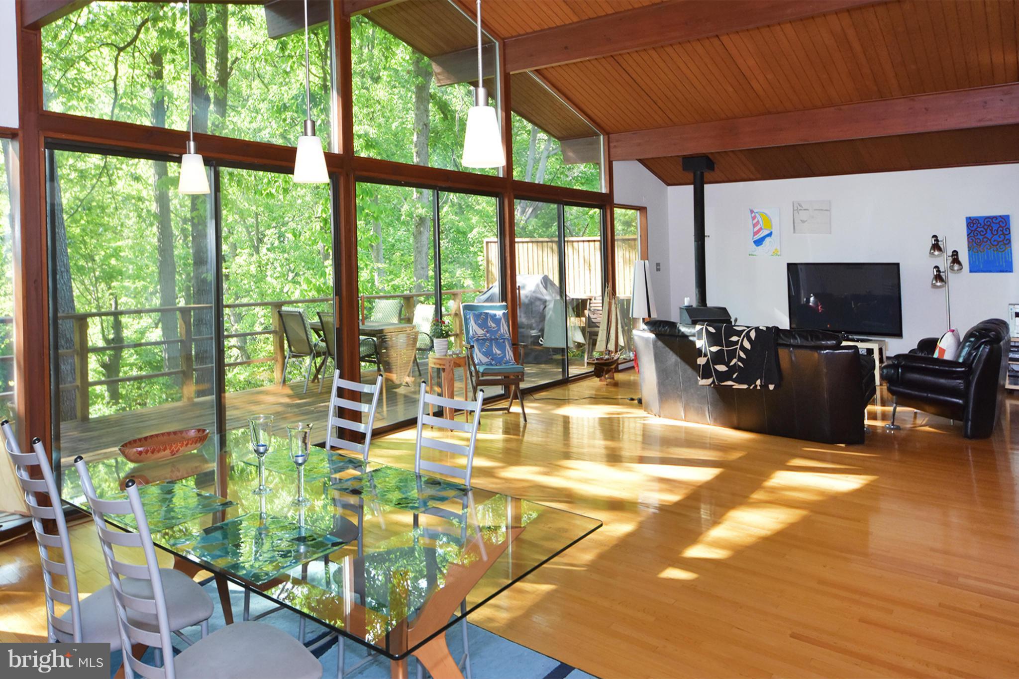 2994 Valley View Road Annapolis, MD 21401 - Photo 5 of 28 Great room includes the dining and living rooms