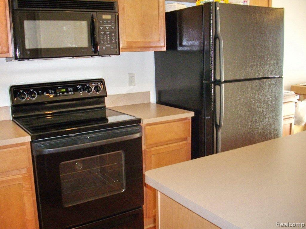 1417 Raliegh Place, Unit 97 Troy, MI 48084 - Photo 6 of 18 Kitchen