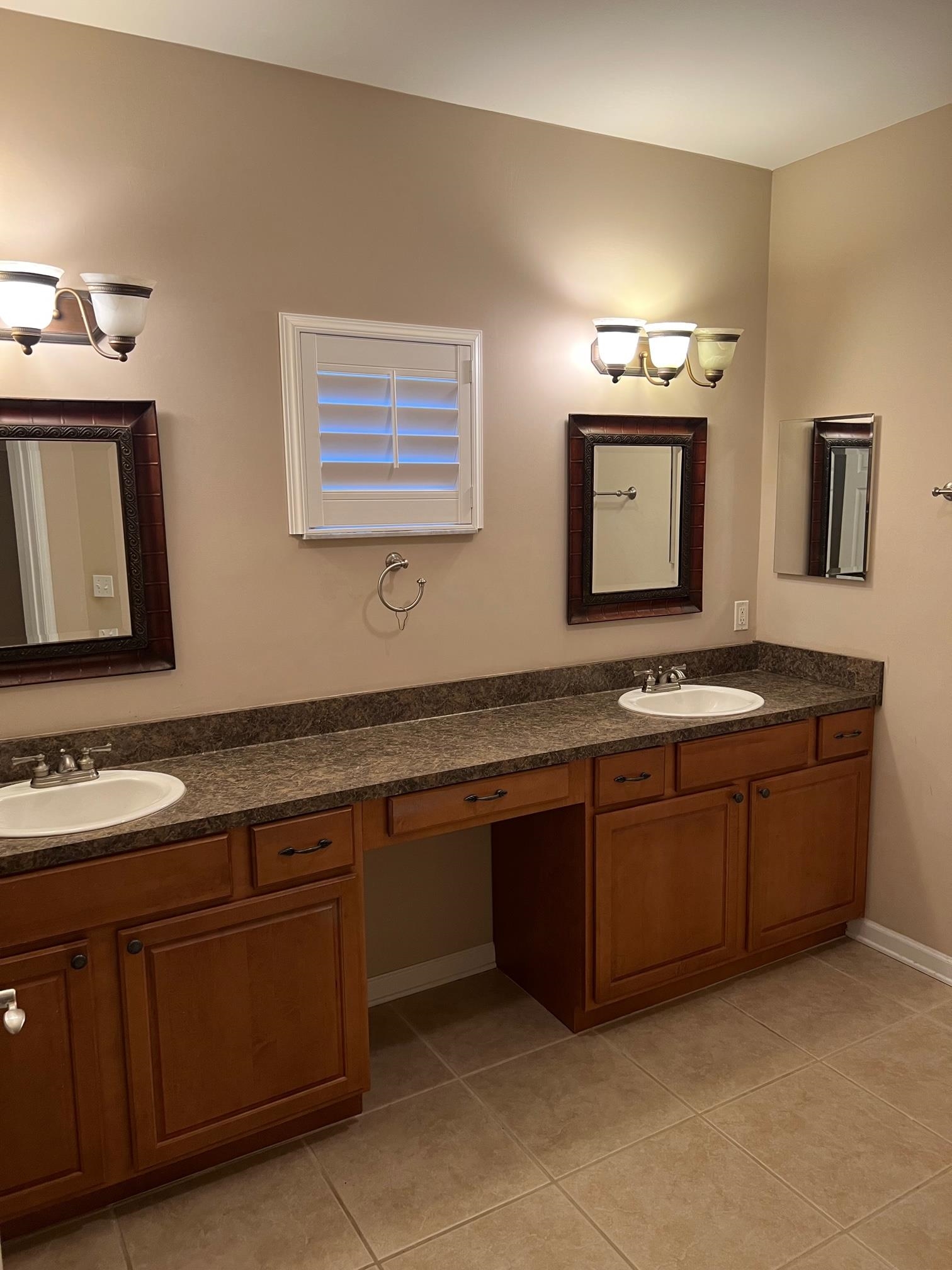 1325 Stone Road, Unit 304 Tallahassee, FL 32303 - Photo 3 of 18 Gallery Image 3
