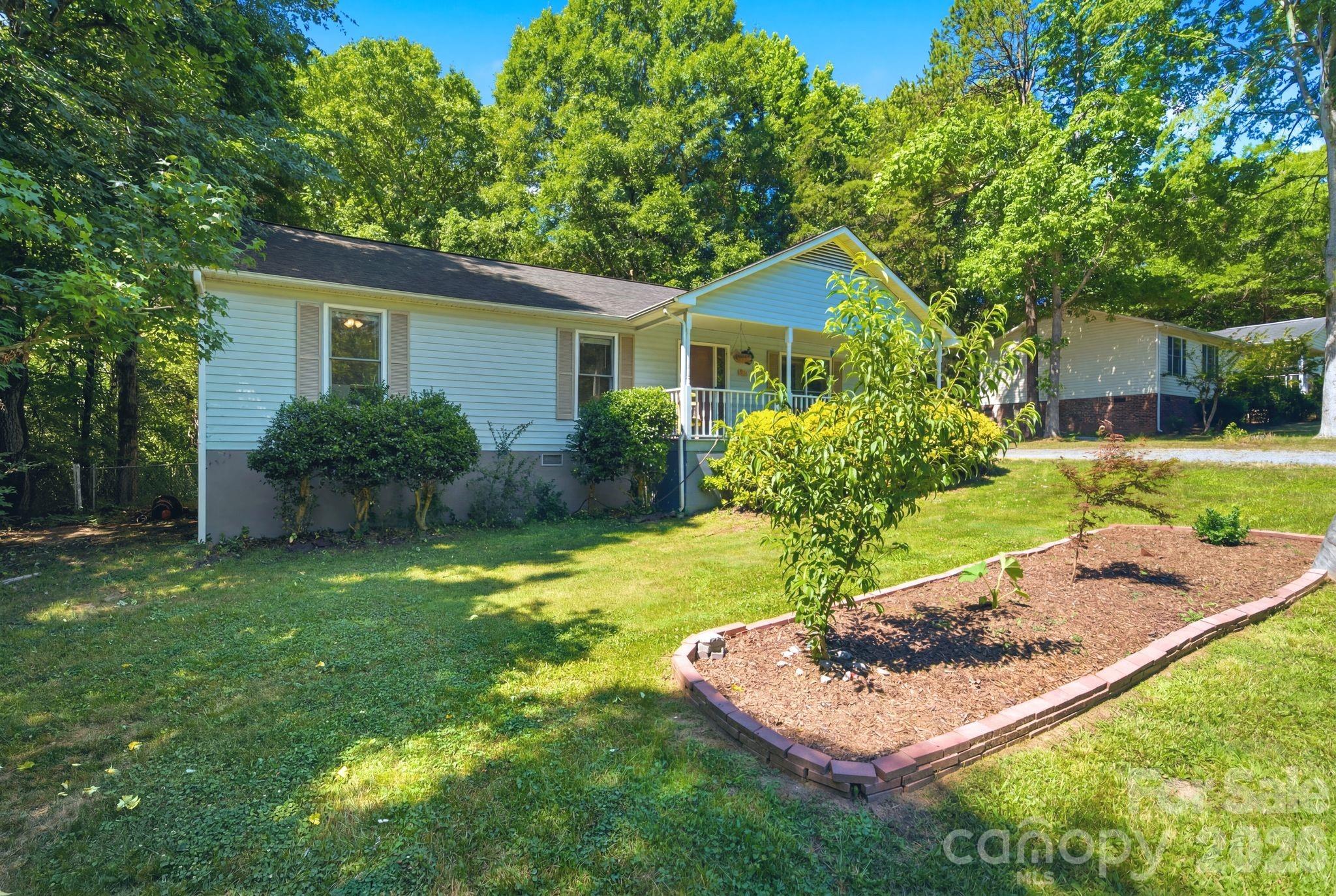 1949 State Rd S-46-27 Clover, SC 29710 - Photo 2 of 23