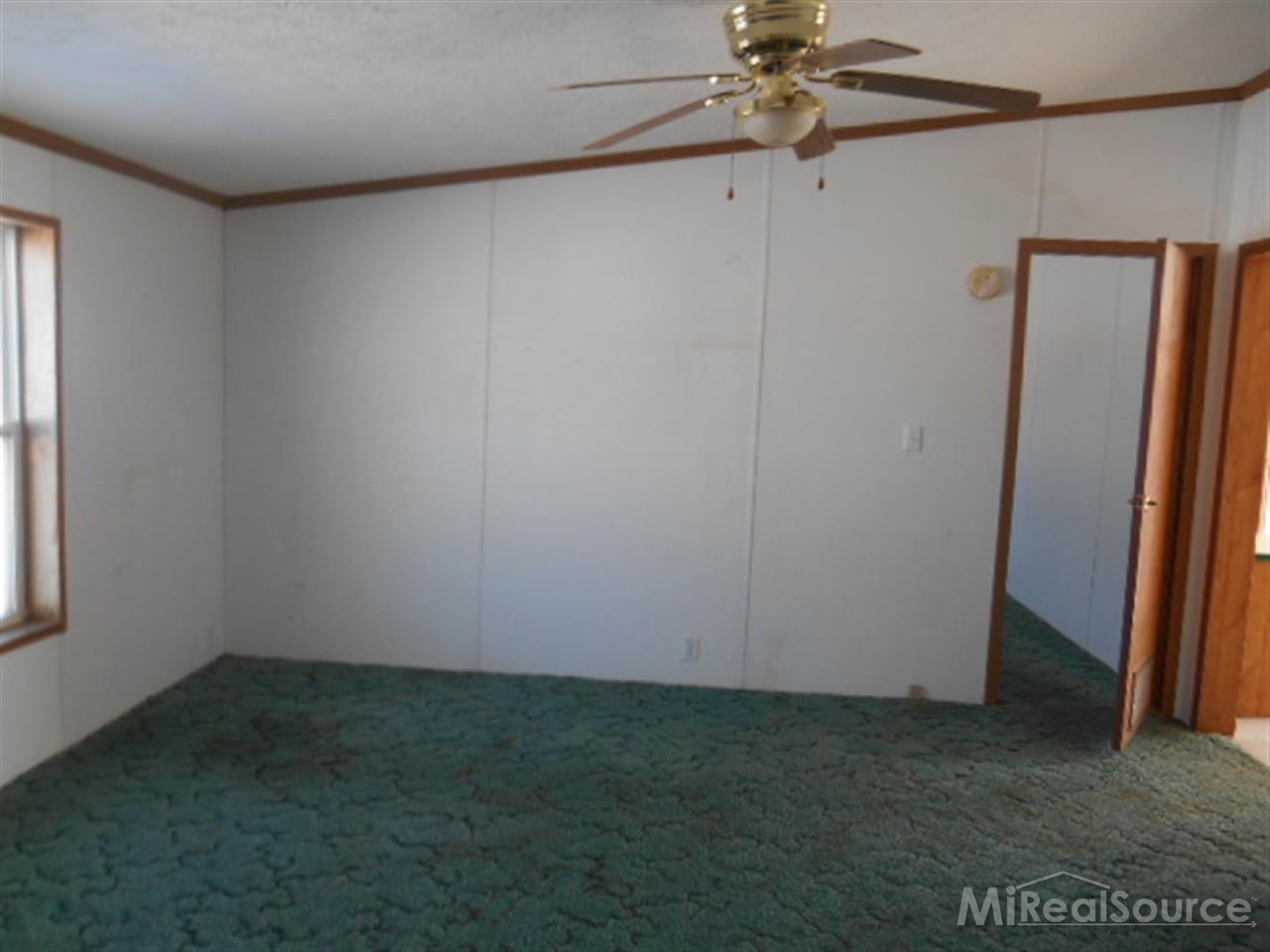 14627 Donald Road Capac, MI 48014 - Photo 12 of 16 31183899-11.JPG