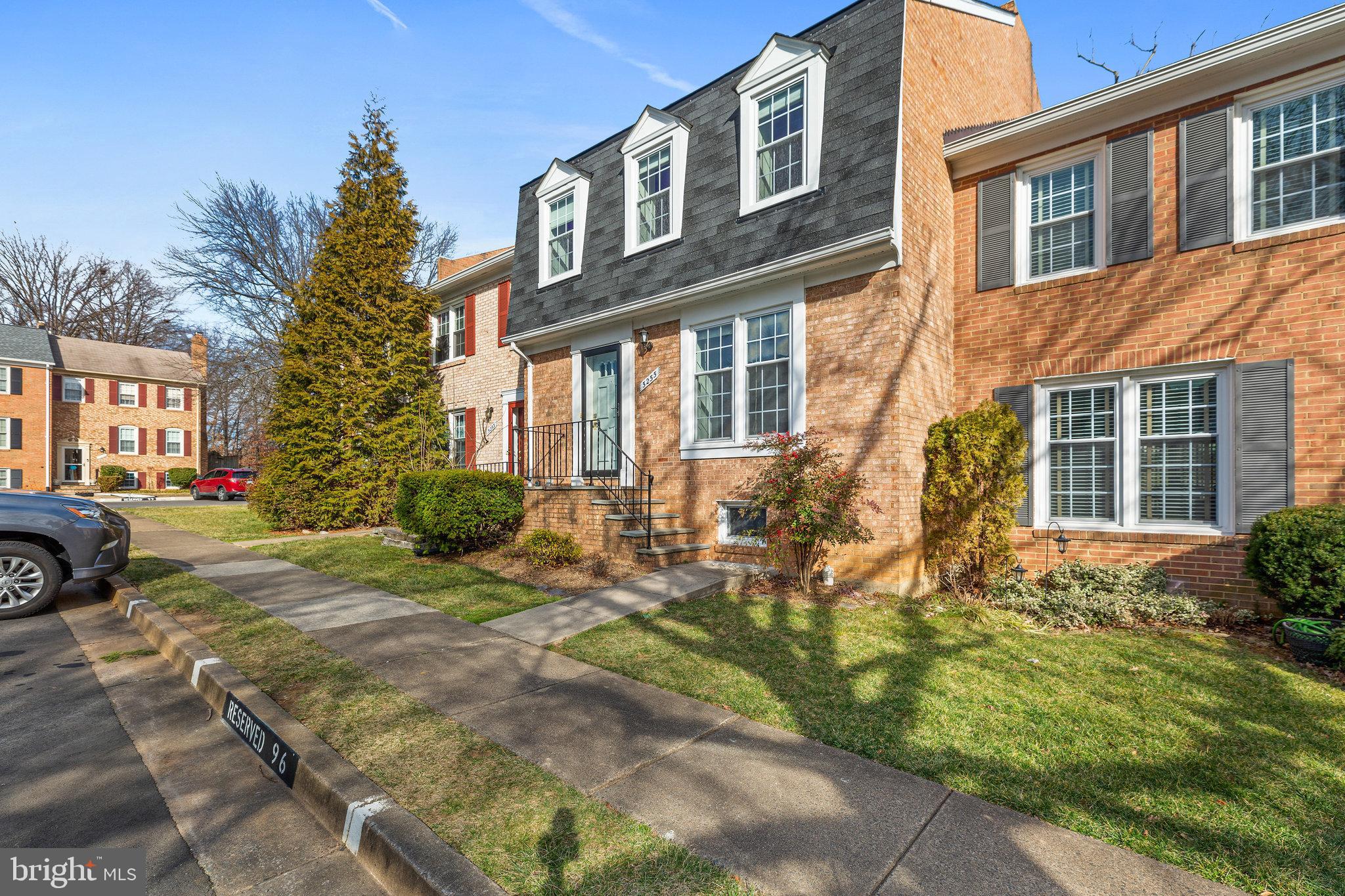 5255 Leestone Court Springfield, VA 22151 - Photo 3 of 31