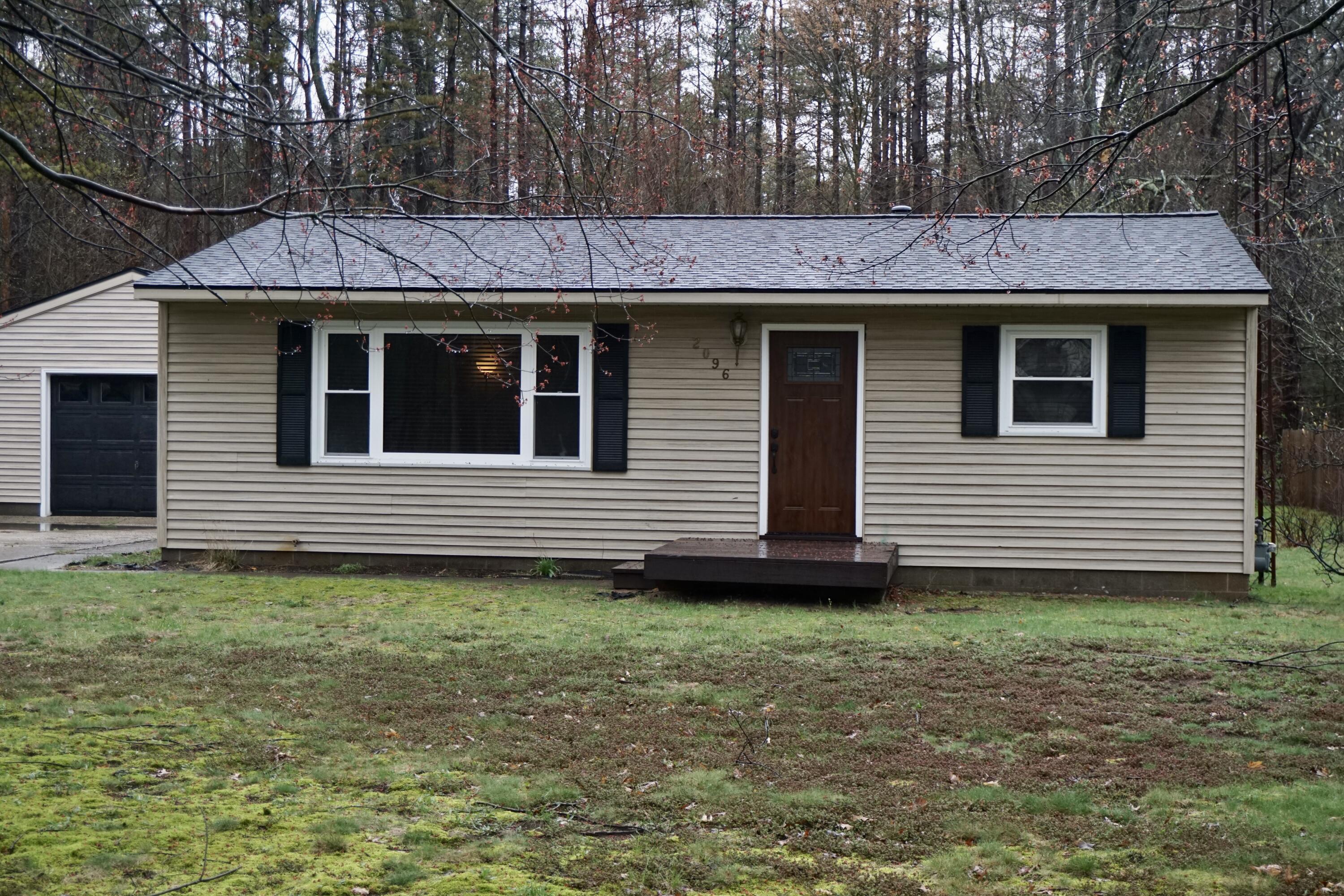 2096 Horton Road Muskegon, MI 49445 - Photo 1 of 28 DSC06082