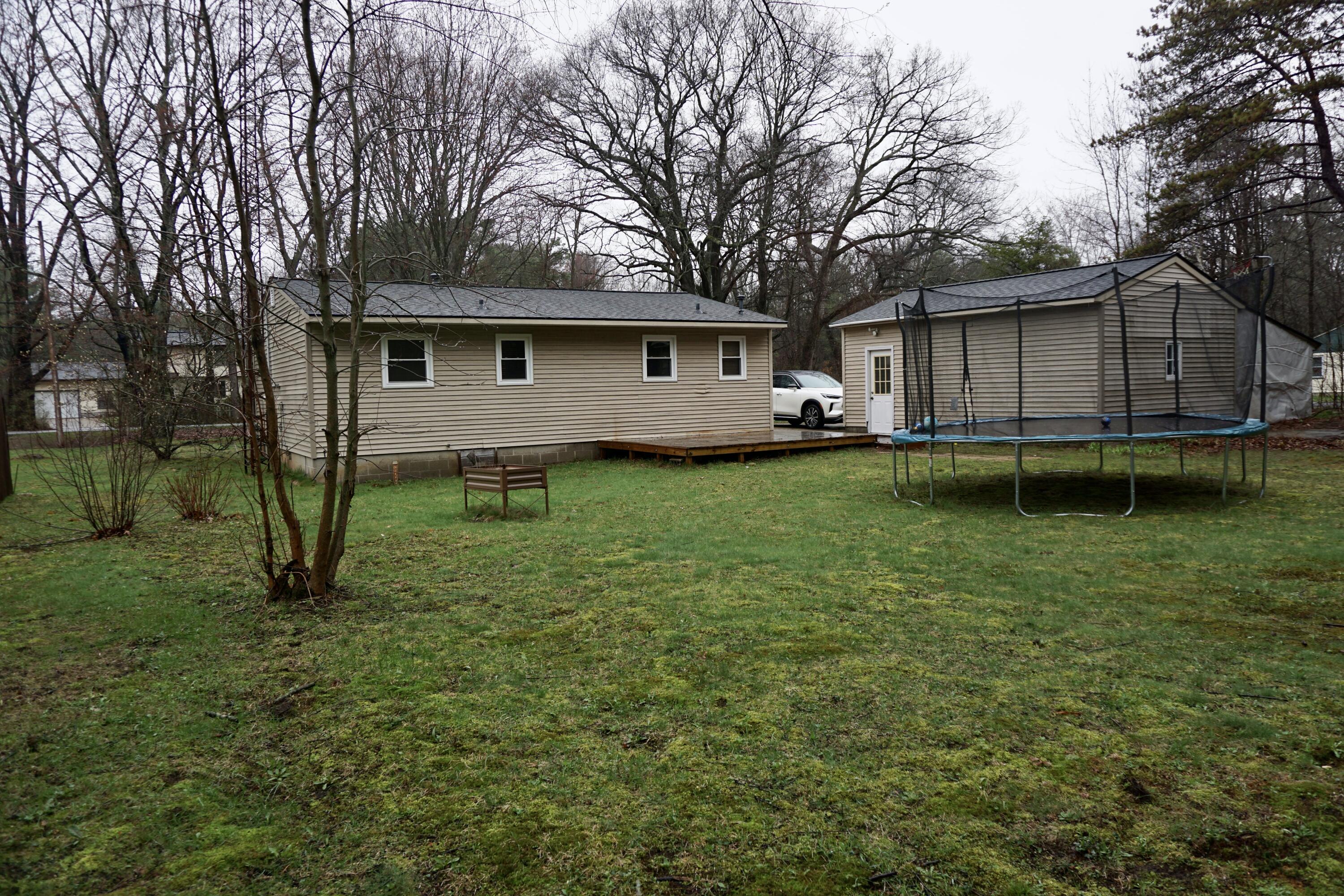 2096 Horton Road Muskegon, MI 49445 - Photo 6 of 28 DSC06077
