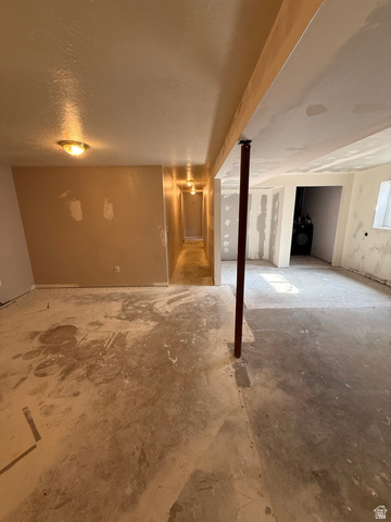 680 Family Circle Sandy, UT 84070 - Photo 23 of 35