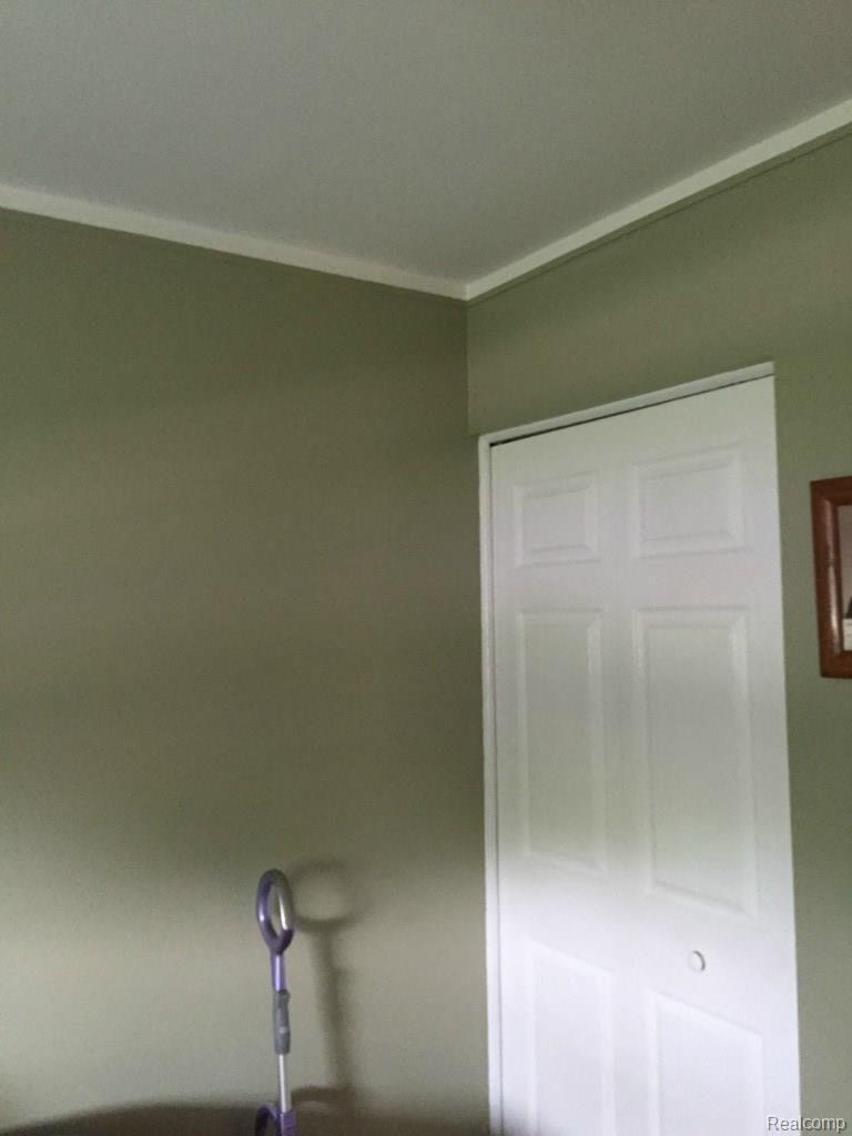 7600 Pardee Road Taylor, MI 48180 - Photo 13 of 21 neutral color throughout