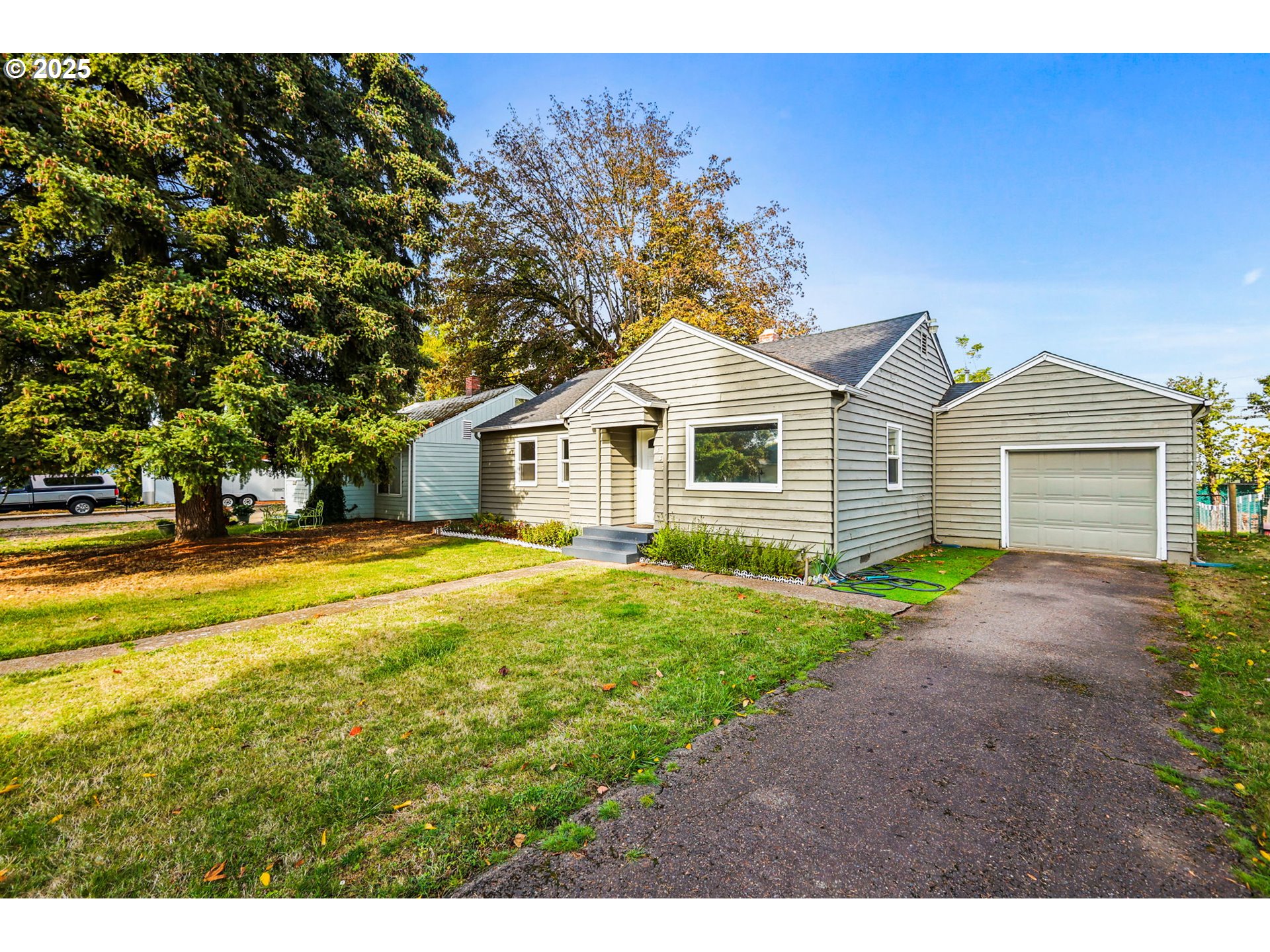 567 Bliler Avenue Northeast Salem, OR 97301 - Photo 2 of 27