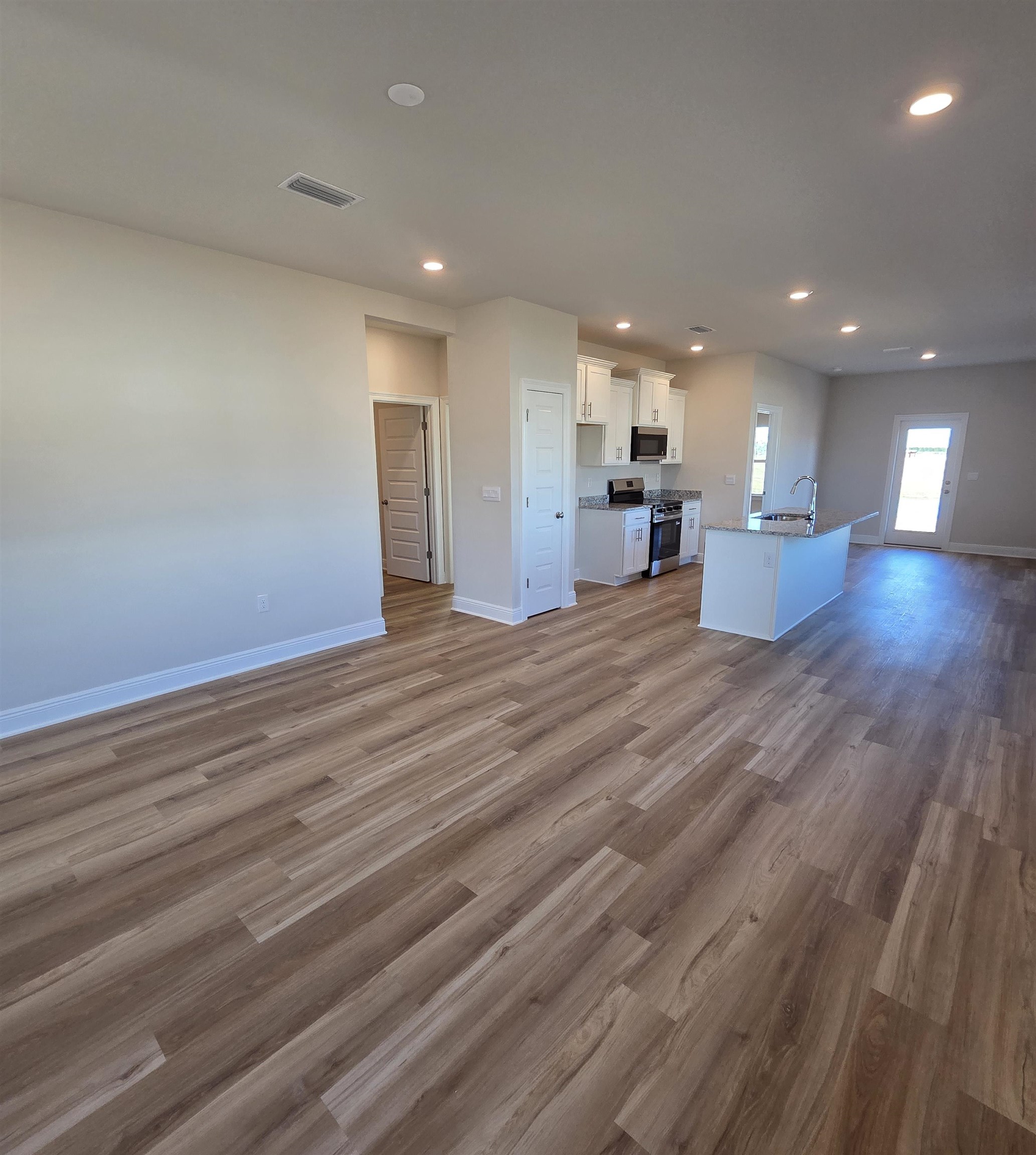 28133 Hallow Trail Elberta, AL 36530 - Photo 7 of 20 Kitchen