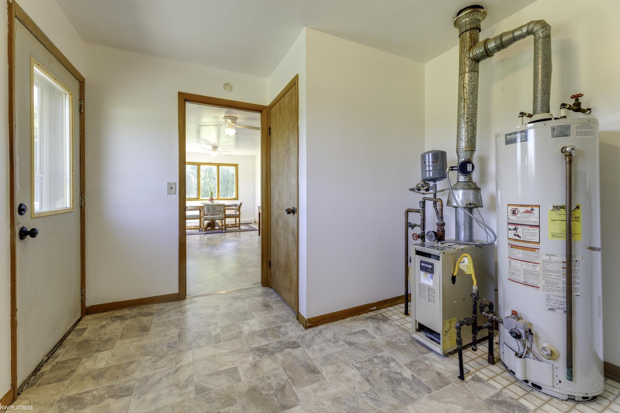 2801 Galbraith Road Yale, MI 48097 - Photo 19 of 38 50180937-b815a7af-f866-408e-909d-f39abfcdb9c8.JPG