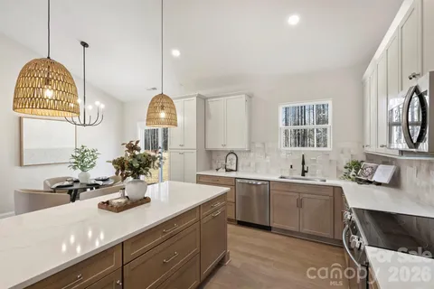 $439,000 | 2307 Lee Lawing Road, Lincolnton, NC 28092