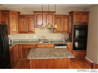 128 Ridge Crossing Lane Troy, IL 62294 - Photo 3 of 24