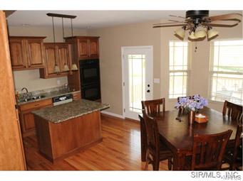 128 Ridge Crossing Lane Troy, IL 62294 - Photo 10 of 24