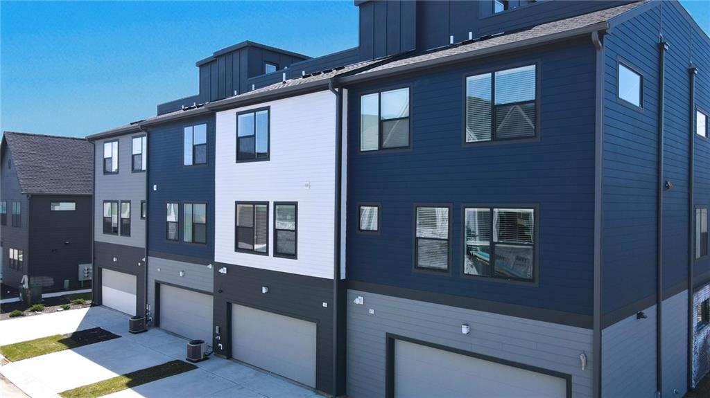 1808 Rosette Way Indianapolis, IN 46202 - Photo 2 of 16