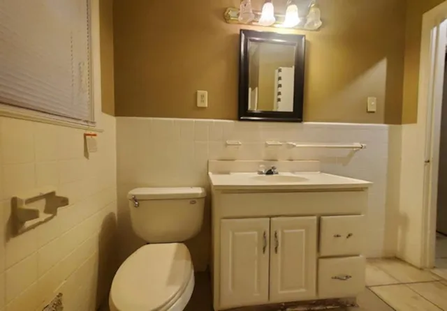 $1,045 | 1624 Whitney Avenue, Memphis, TN 38127