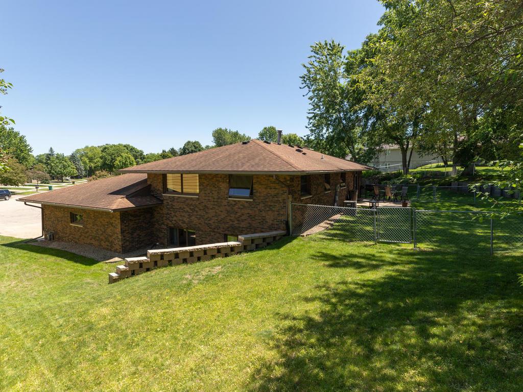 1852 36th Street Northwest Rochester, MN 55901 - Photo 30 of 30