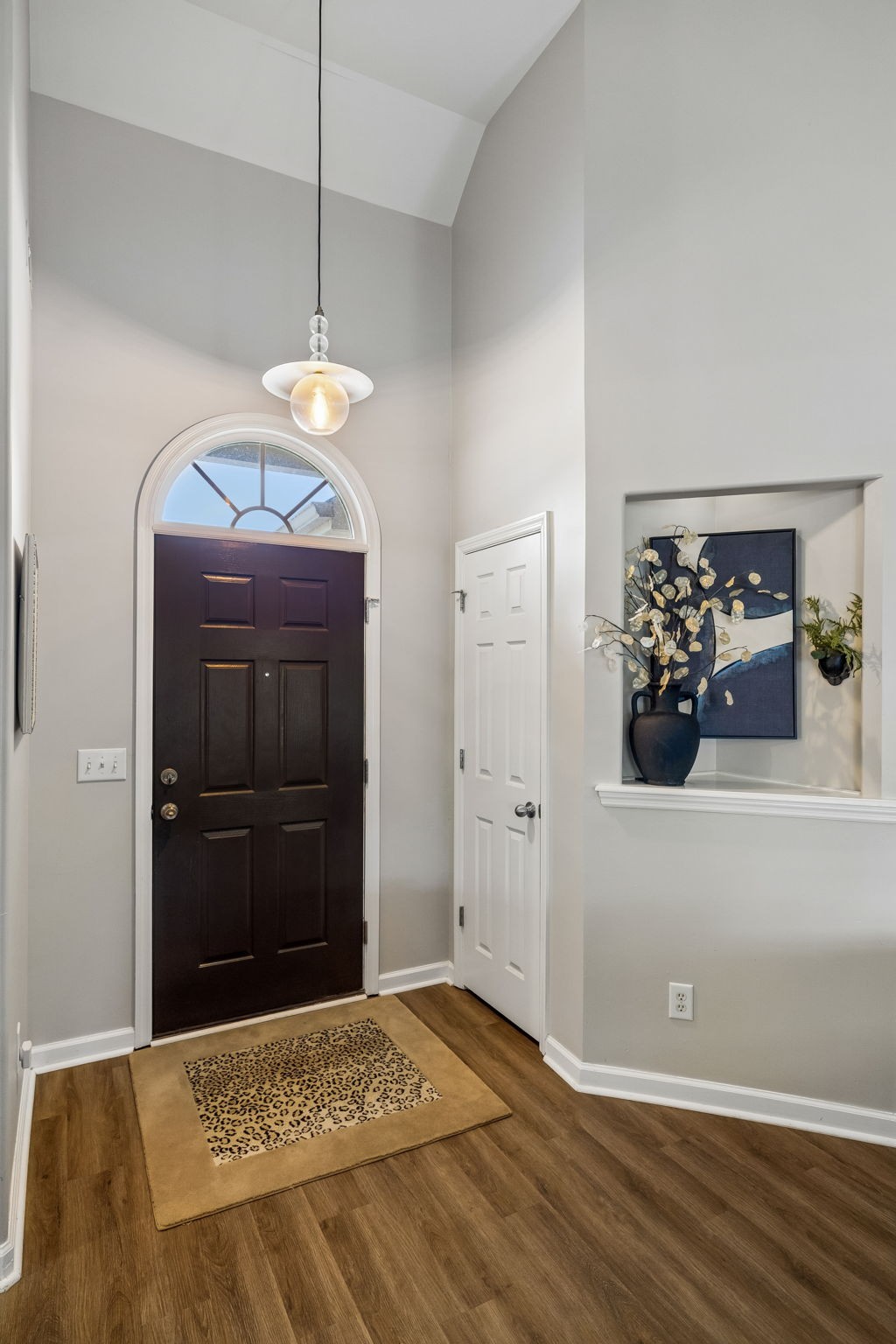 2012 Patrick Way Spring Hill, TN 37174 - Photo 3 of 29 Gallery Image 3
