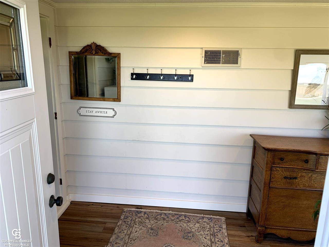 6105 Melvin Road Peck, MI 48466 - Photo 7 of 29 Entrance View