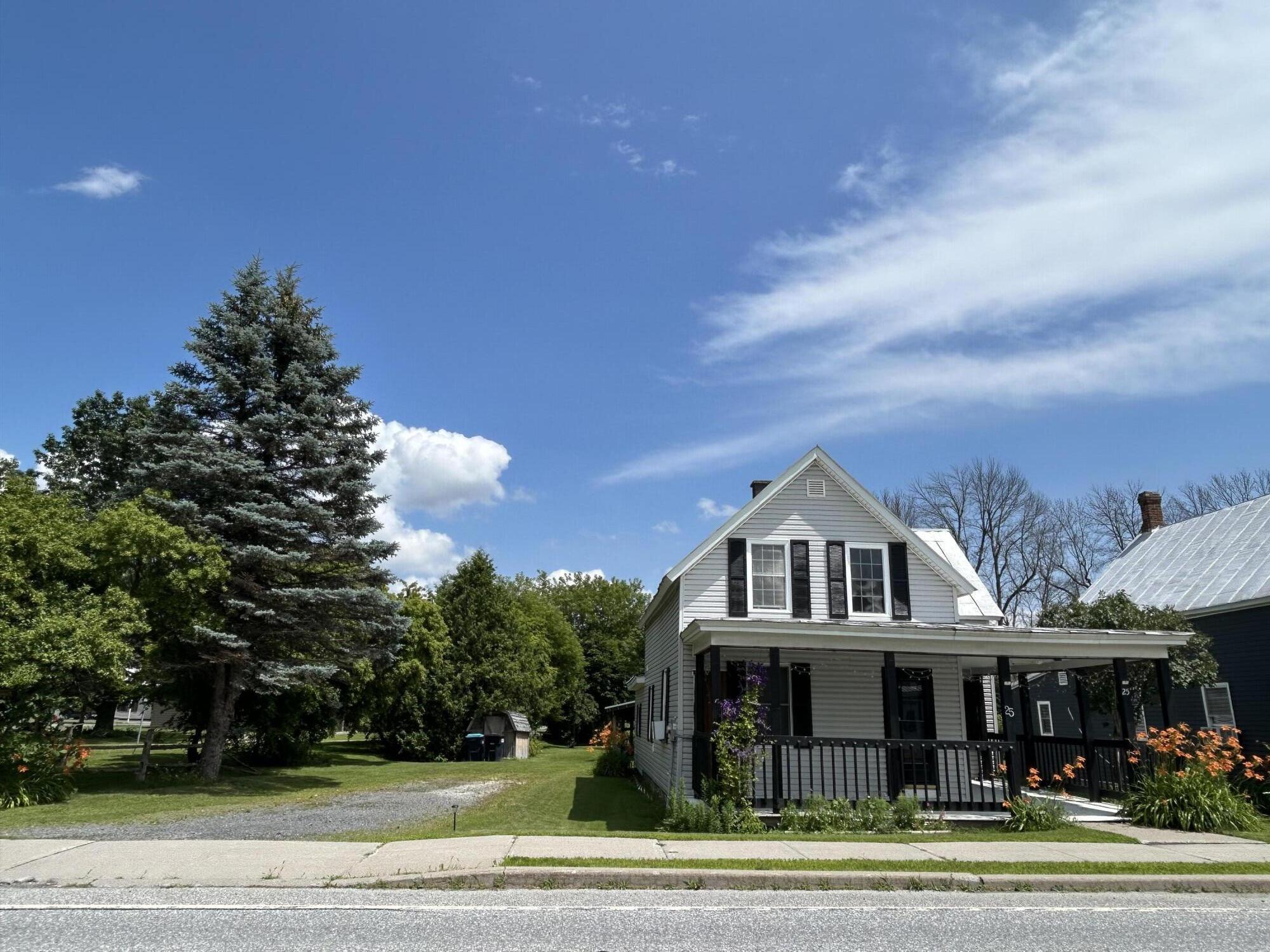25 Lake Street Rouses Point, NY 12979 - Photo 3 of 23