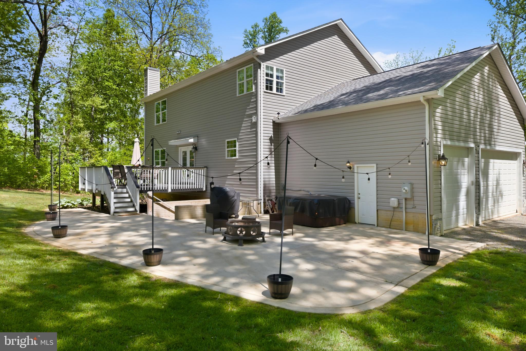 6324 Vint Hill Road Warrenton, VA 20187 - Photo 101 of 103 a view of a house with backyard