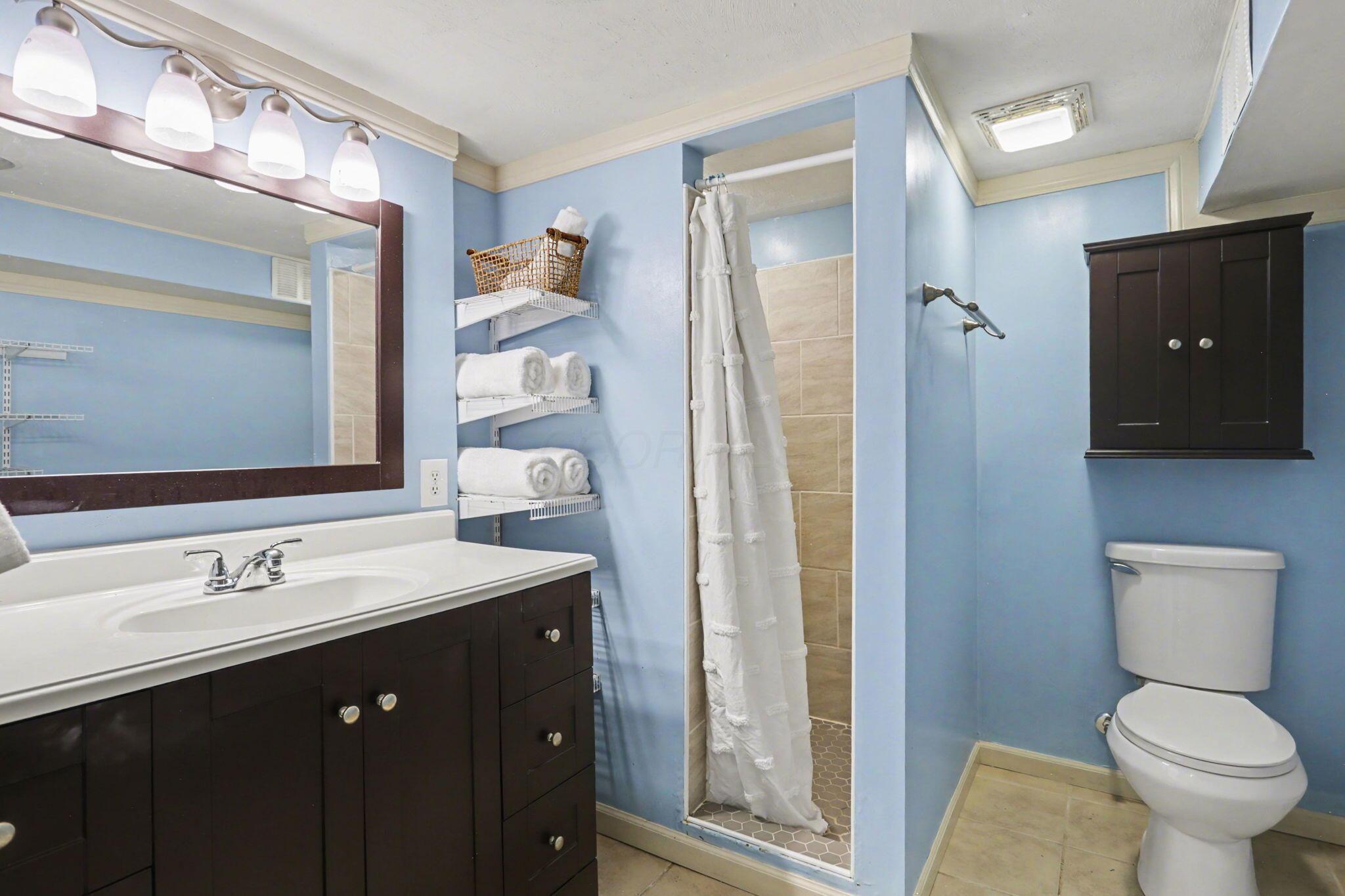 1599 Demorest Road Columbus, OH 43228 - Photo 28 of 44 Full Bathroom #3 (Lower Level)