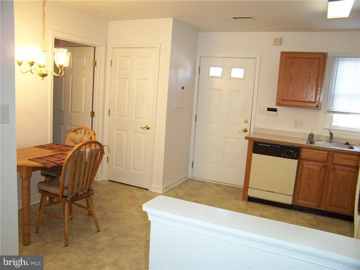 3 East Village Road, Unit WTCHPL Newark, DE 19713 - Photo 3 of 9 Kitchen