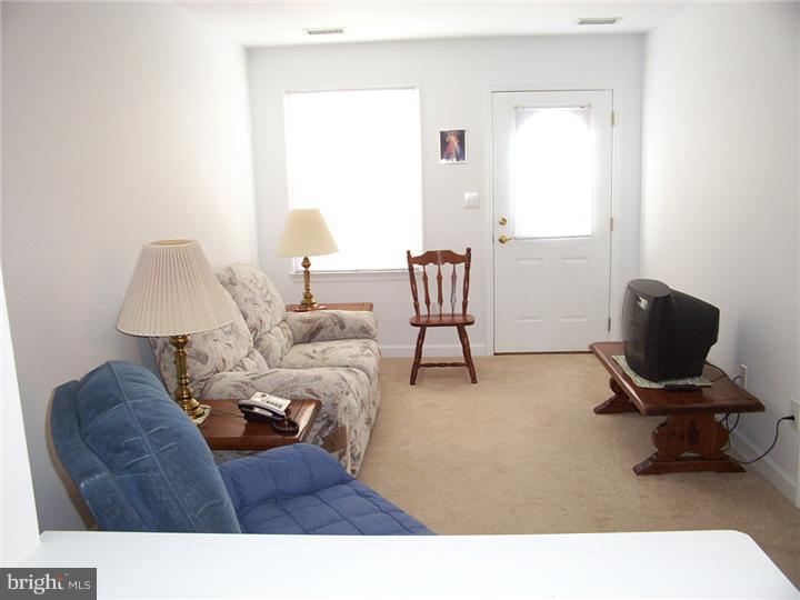 3 East Village Road, Unit WTCHPL Newark, DE 19713 - Photo 4 of 9 Living Room