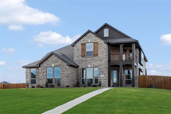 $626,000 | 733 Serenity Lane, Red Oak, TX 75154