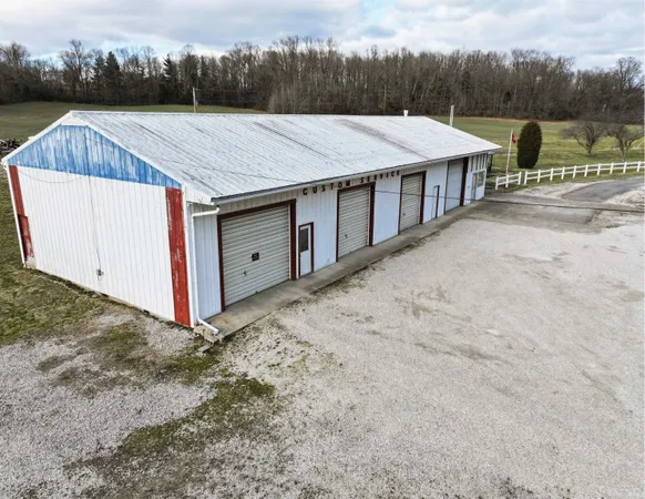 $450,000 | 5891 Highway 231, Jasper, IN 47546