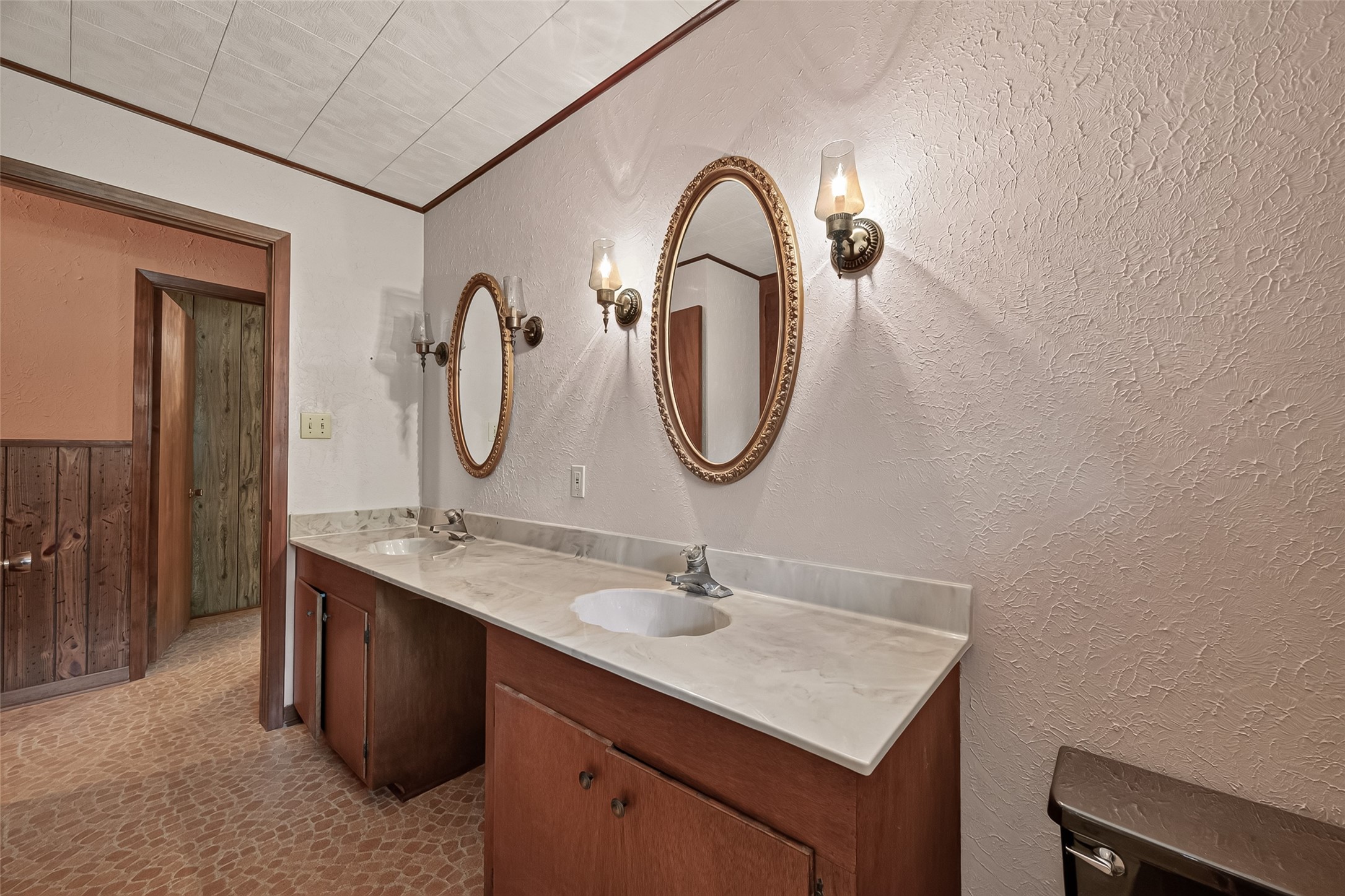 605 Julie Lane Highlands, TX 77562 - Photo 31 of 38