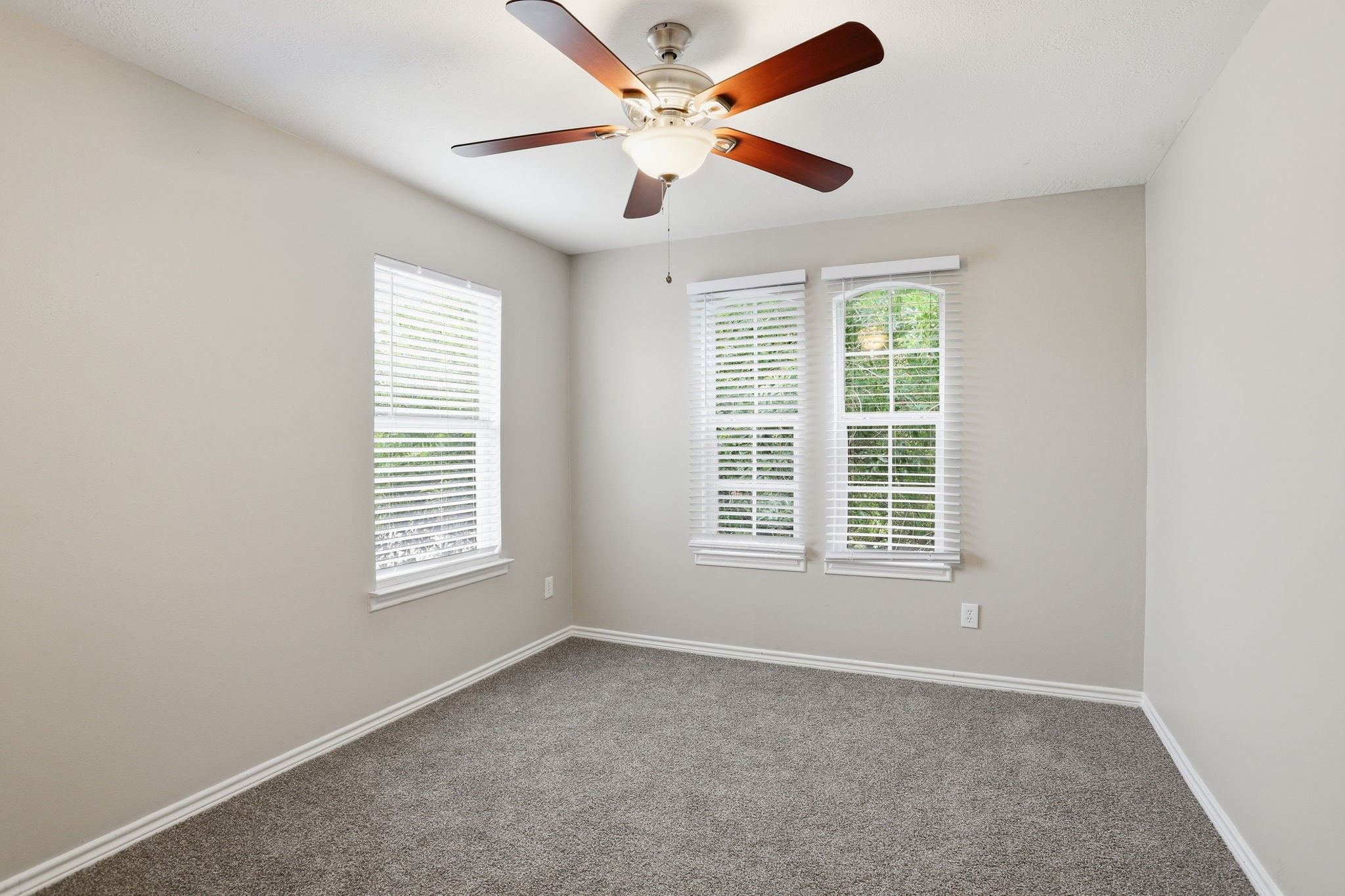 2325 Shady Tree Lane Conroe, TX 77301 - Photo 30 of 46