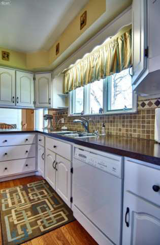 4491 North Gale Road Davison, MI 48423 - Photo 14 of 51 21133526-13.JPG