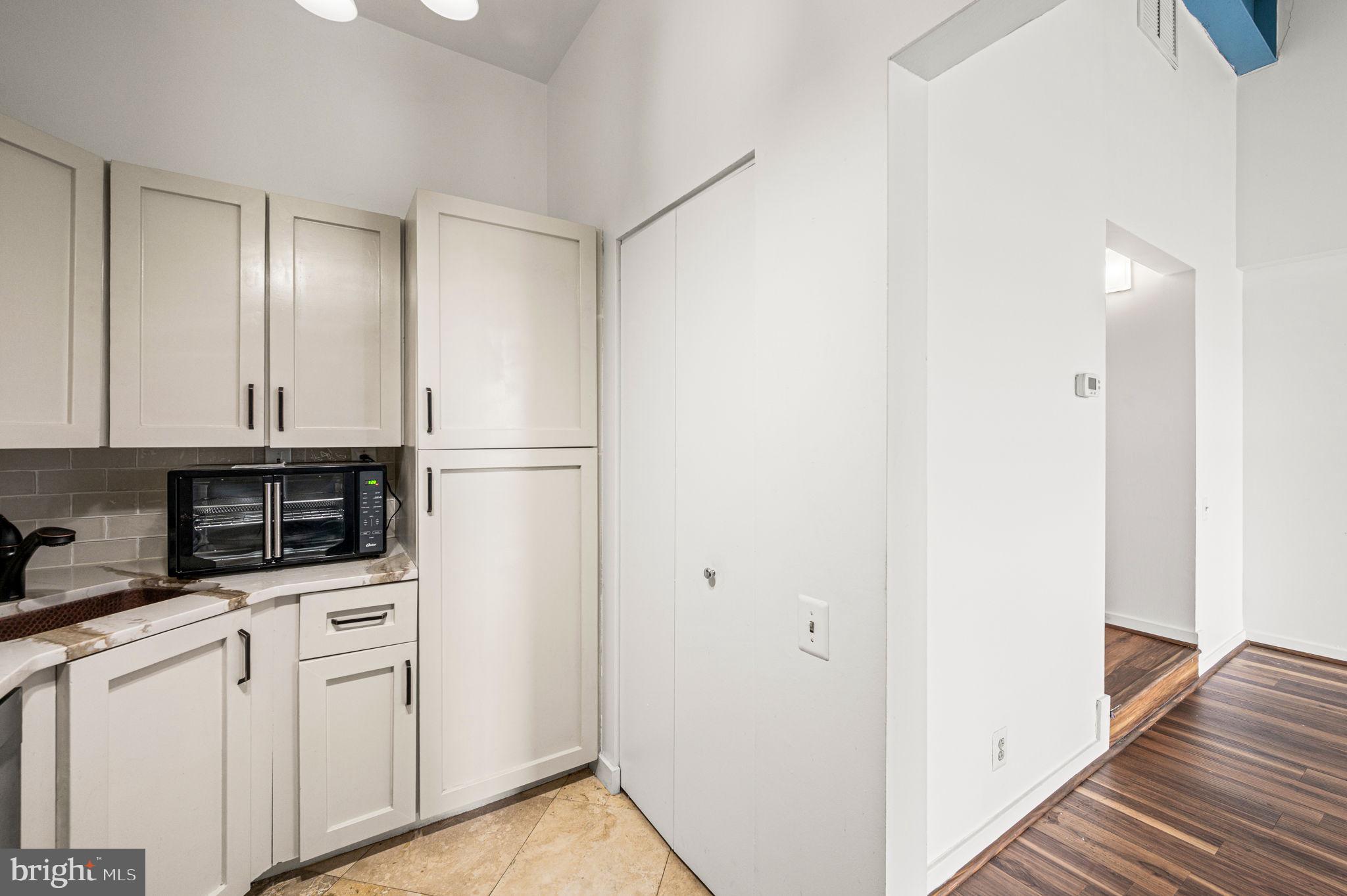 3 North Christopher Columbus Boulevard, Unit PL269 Philadelphia, PA 19106 - Photo 17 of 33