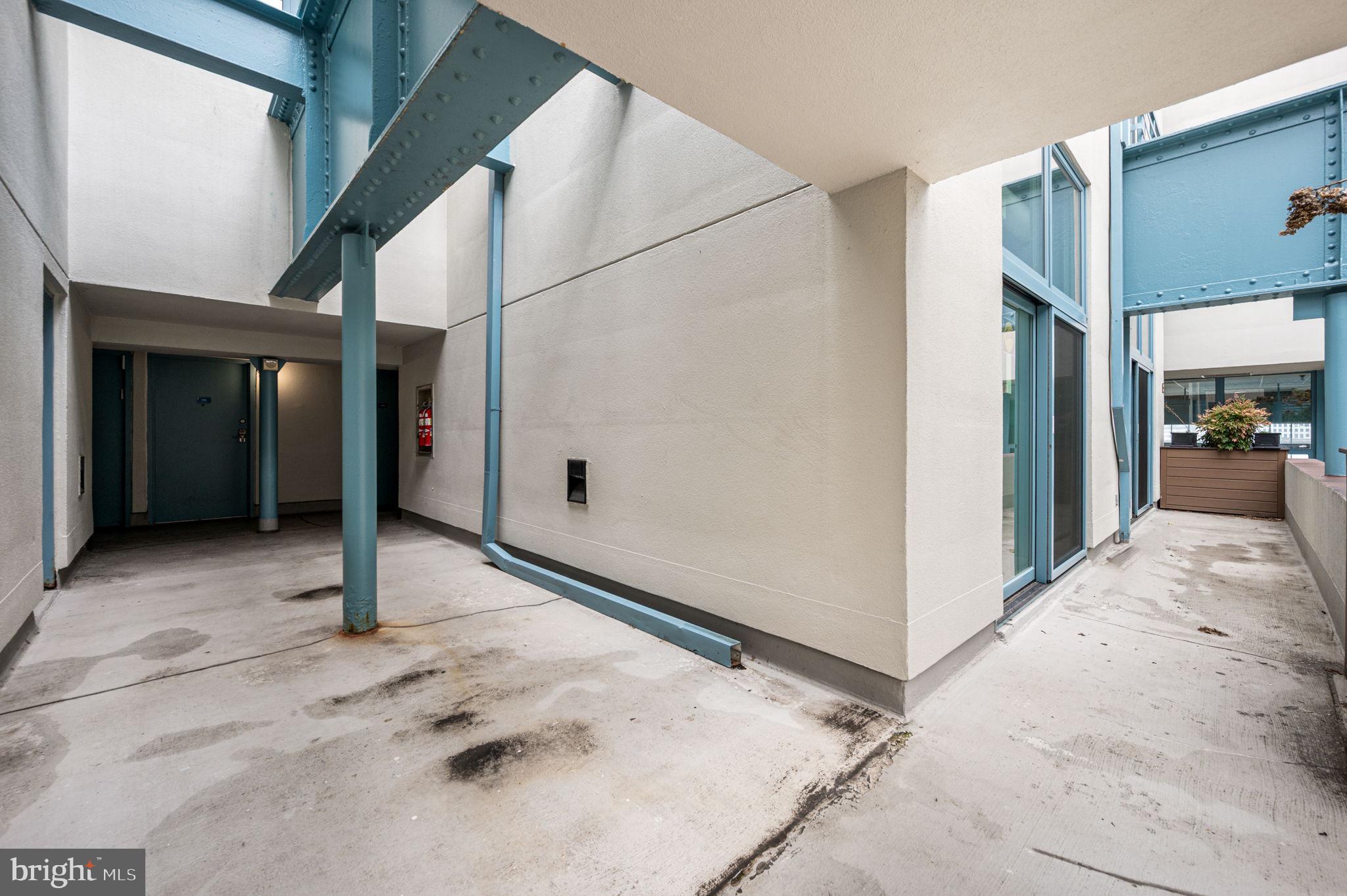 3 North Christopher Columbus Boulevard, Unit PL269 Philadelphia, PA 19106 - Photo 27 of 33
