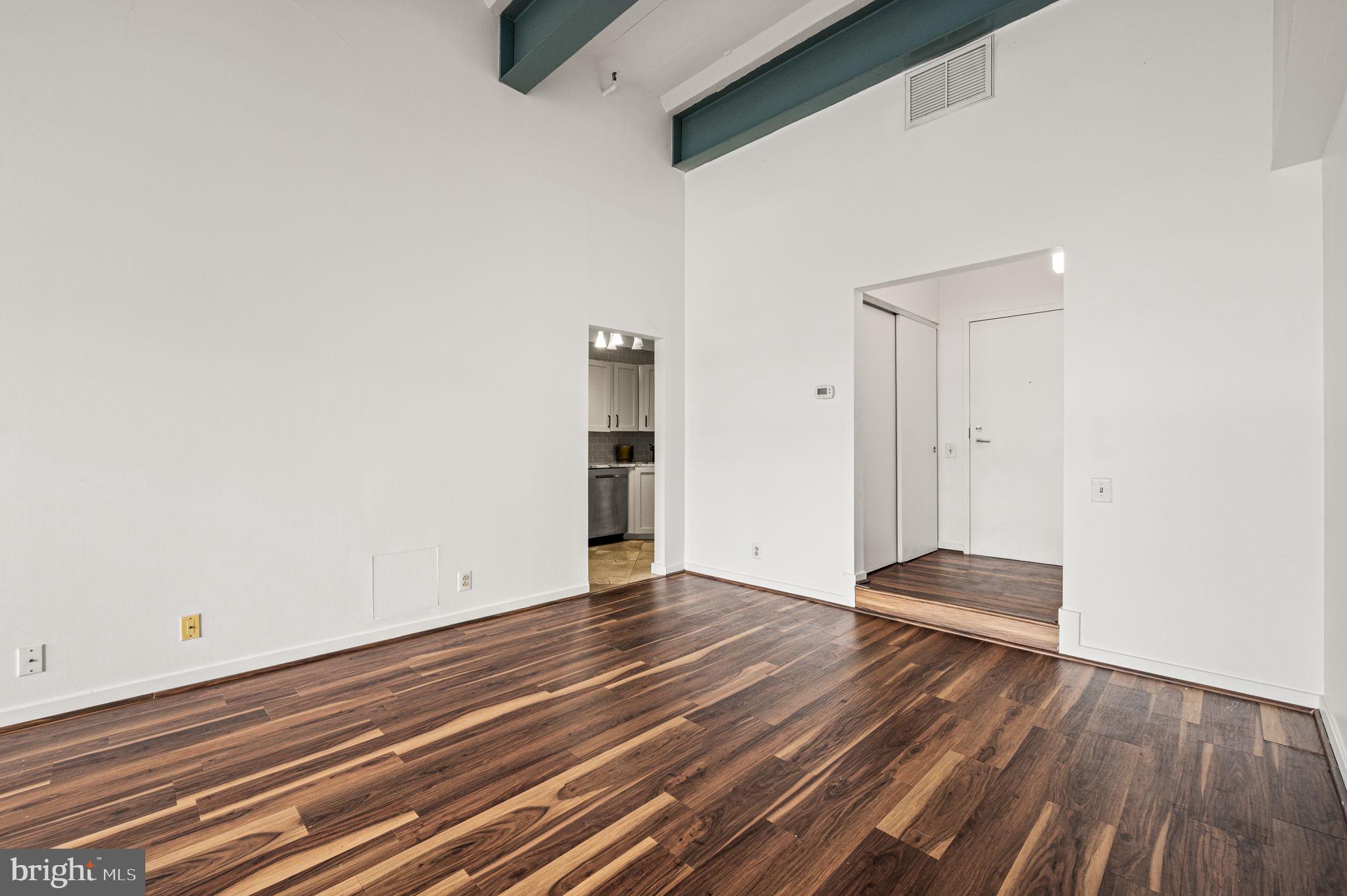 3 North Christopher Columbus Boulevard, Unit PL269 Philadelphia, PA 19106 - Photo 8 of 33