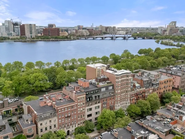$3,950,000 | 260 Beacon Street, Unit 4, Boston, MA 02116