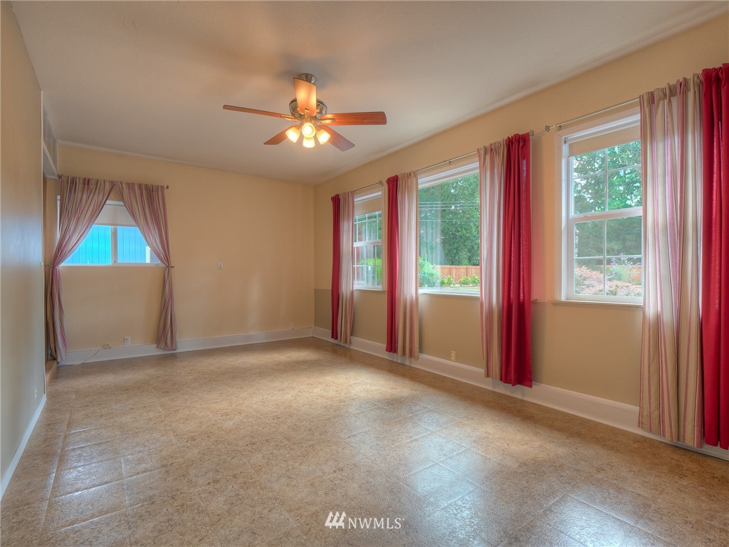 985 Tipsoo Loop North Rainier, WA 98576 - Photo 21 of 21 Gallery Image 21