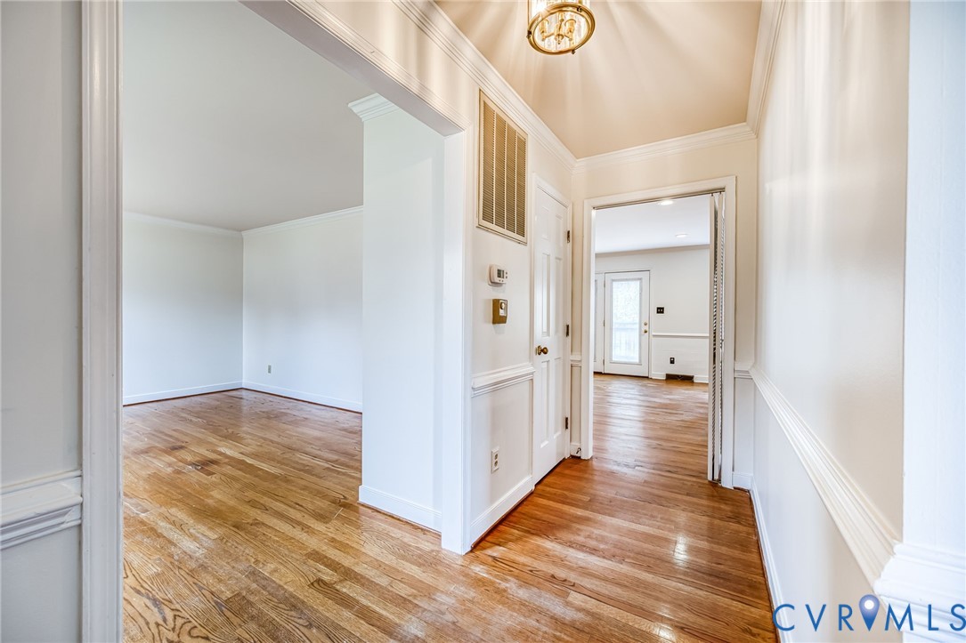 5301 Krag Road Chester, VA 23831 - Photo 6 of 47