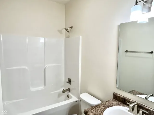 $2,650 | 6250 Shale Crescent Drive, West Lafayette, IN 47906