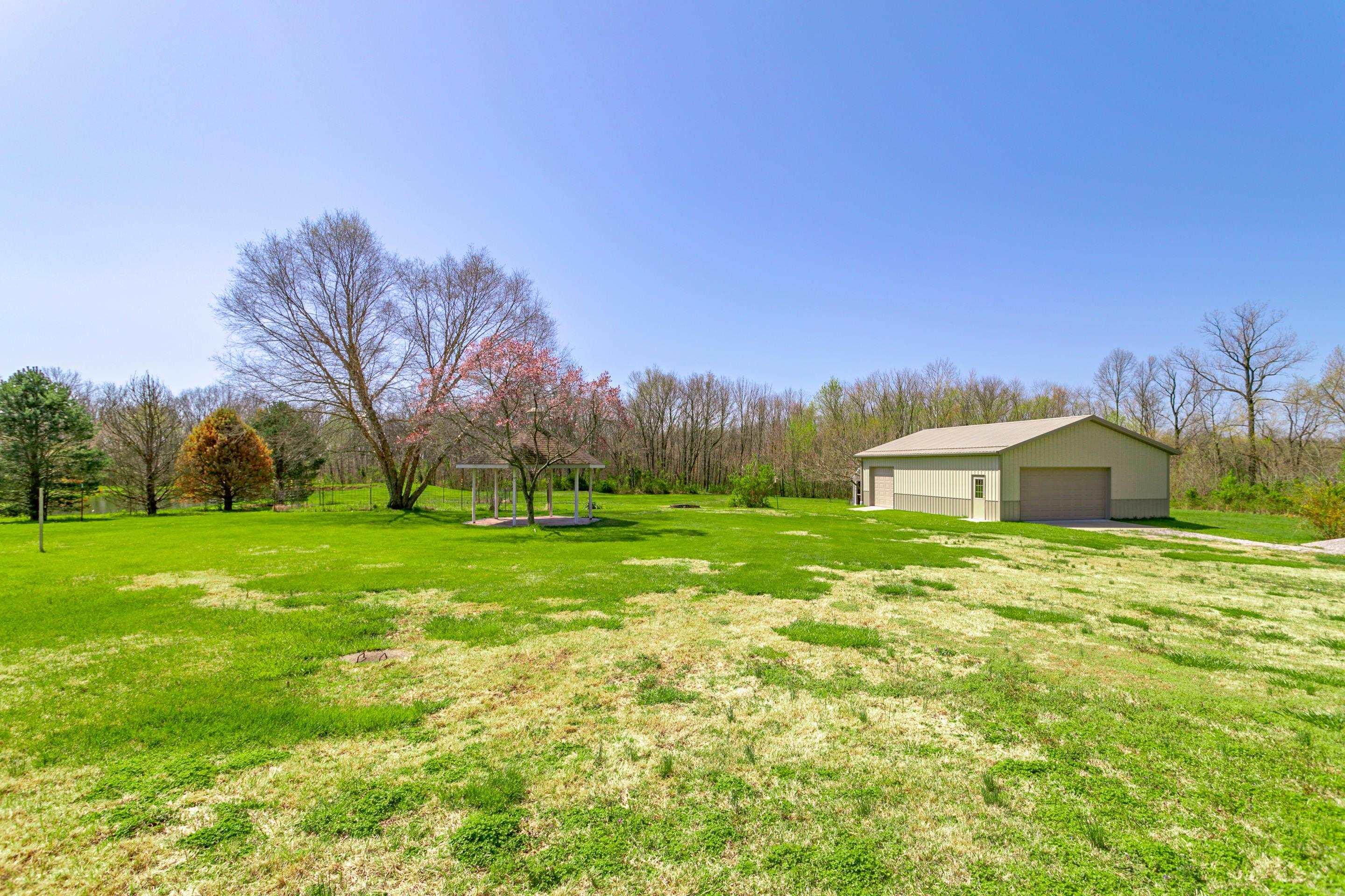 9999 Heim Road Chandler, IN 47610 - Photo 4 of 29 Gallery Image 4