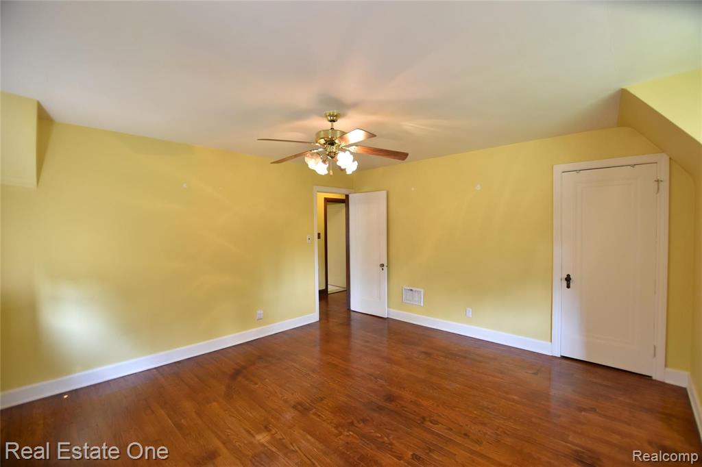 206 Chippewa Road Pontiac, MI 48341 - Photo 21 of 35