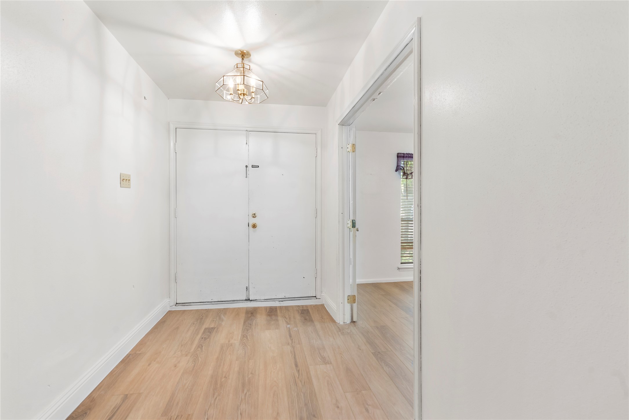 8903 Roos Road Houston, TX 77036 - Photo 11 of 24