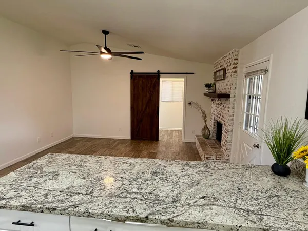 $2,600 | 3761 East Dulciana Avenue, Mesa, AZ 85206