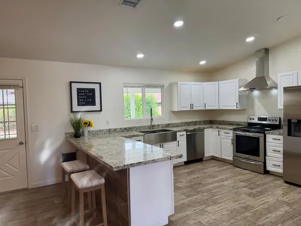 $2,600 | 3761 East Dulciana Avenue, Mesa, AZ 85206