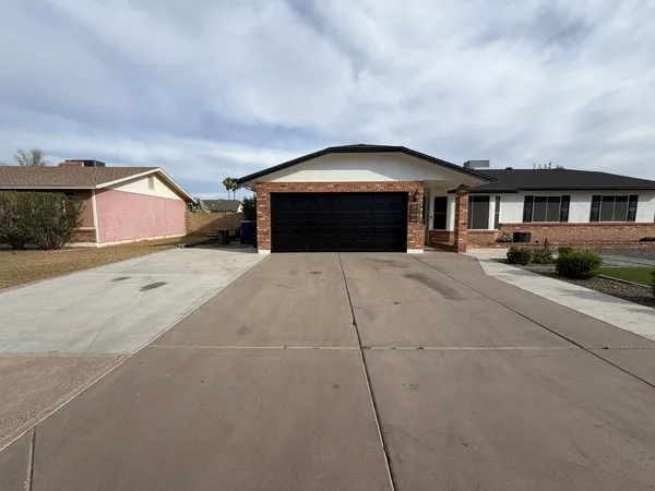 $2,600 | 3761 East Dulciana Avenue, Mesa, AZ 85206