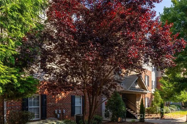 $249,000 | 332 Appeldoorn Circle, Asheville, NC 28803