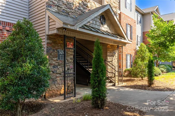 $249,000 | 332 Appeldoorn Circle, Asheville, NC 28803