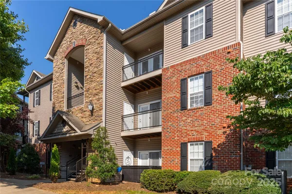 $249,000 | 332 Appeldoorn Circle, Asheville, NC 28803
