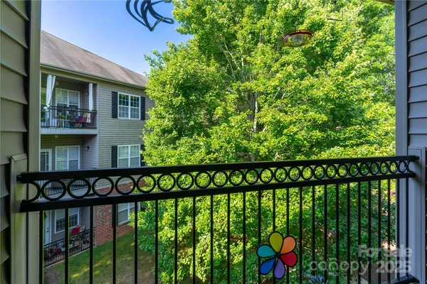 $249,000 | 332 Appeldoorn Circle, Asheville, NC 28803