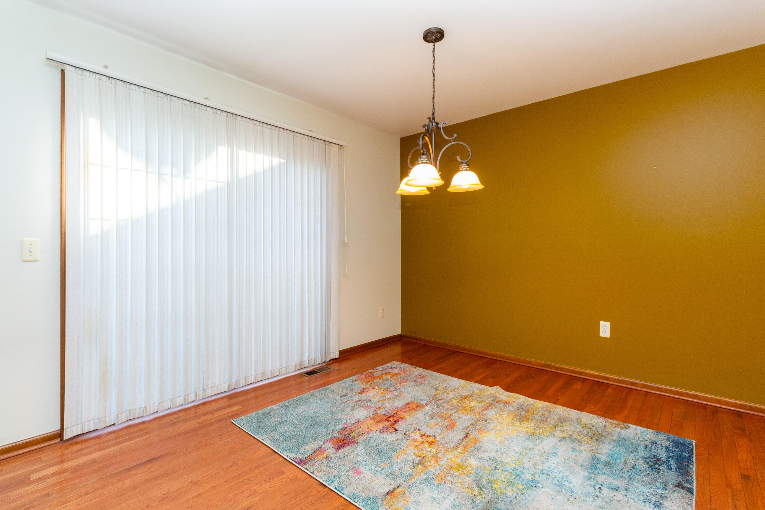 635 South Crooks Road Clawson, MI 48017 - Photo 14 of 35 interior(7)